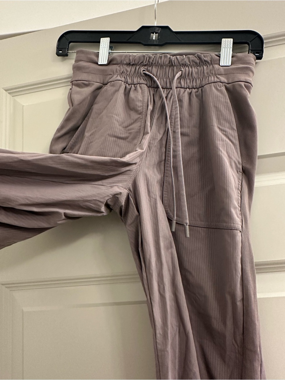 Lululemon Beyond the Studio Jogger Size 2 - Picture 5 of 7
